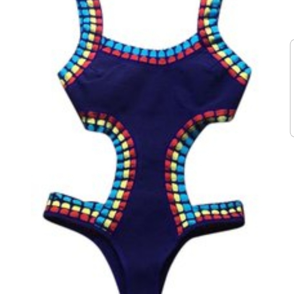 Bathing suit - Picture 2 of 5